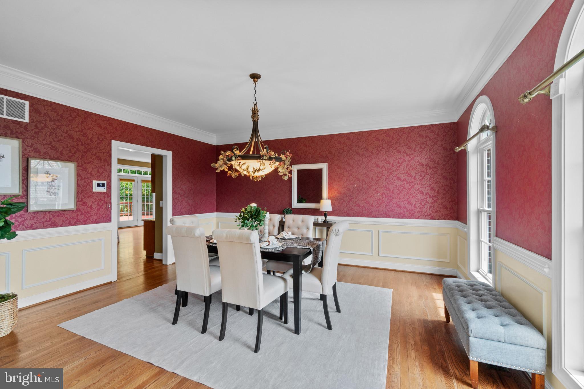 MANOR OAKS - Residential