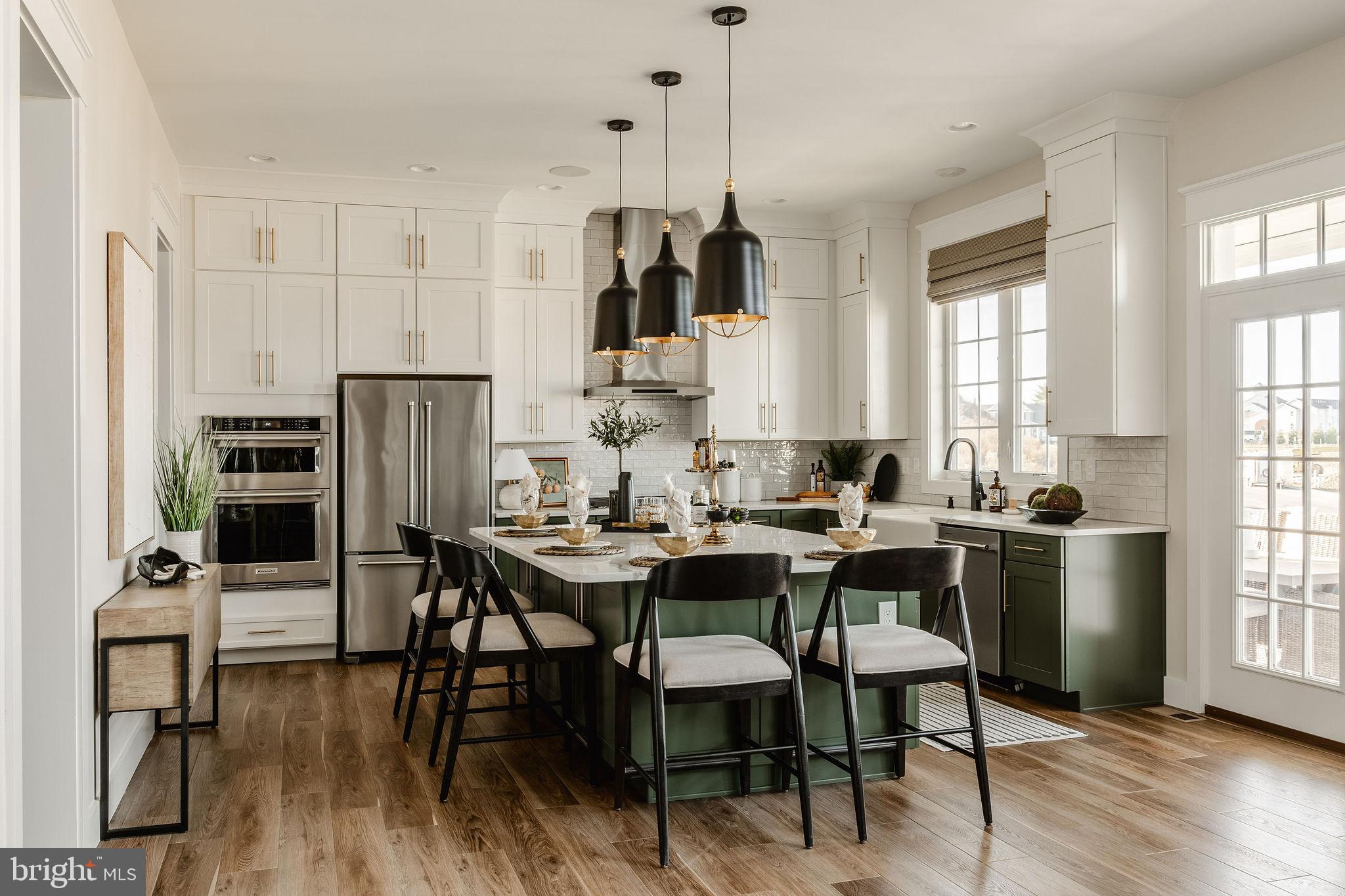 LEXINGTON POINTE - Residential