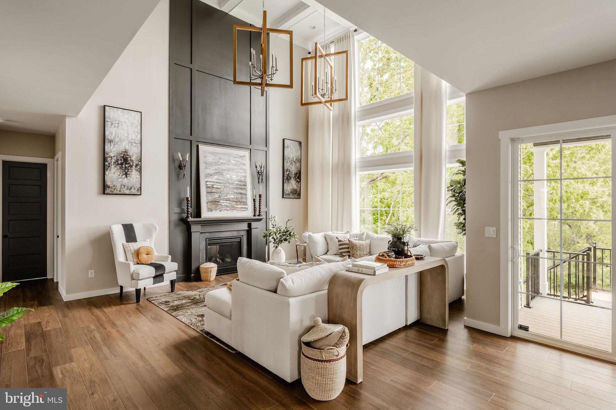 LEXINGTON POINTE - Residential
