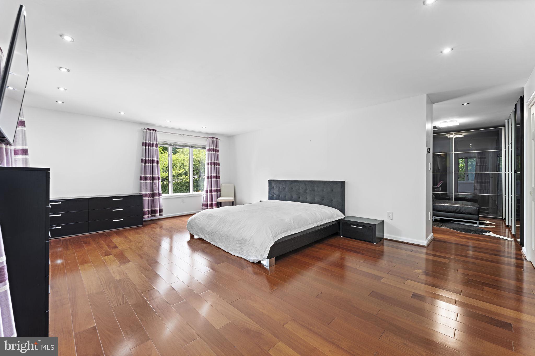 KIRBY WOODS - Residential