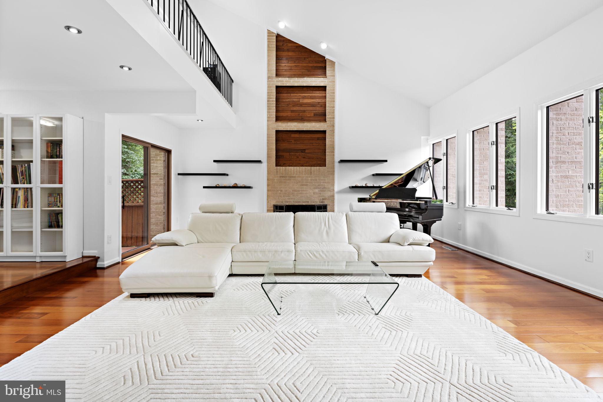 KIRBY WOODS - Residential
