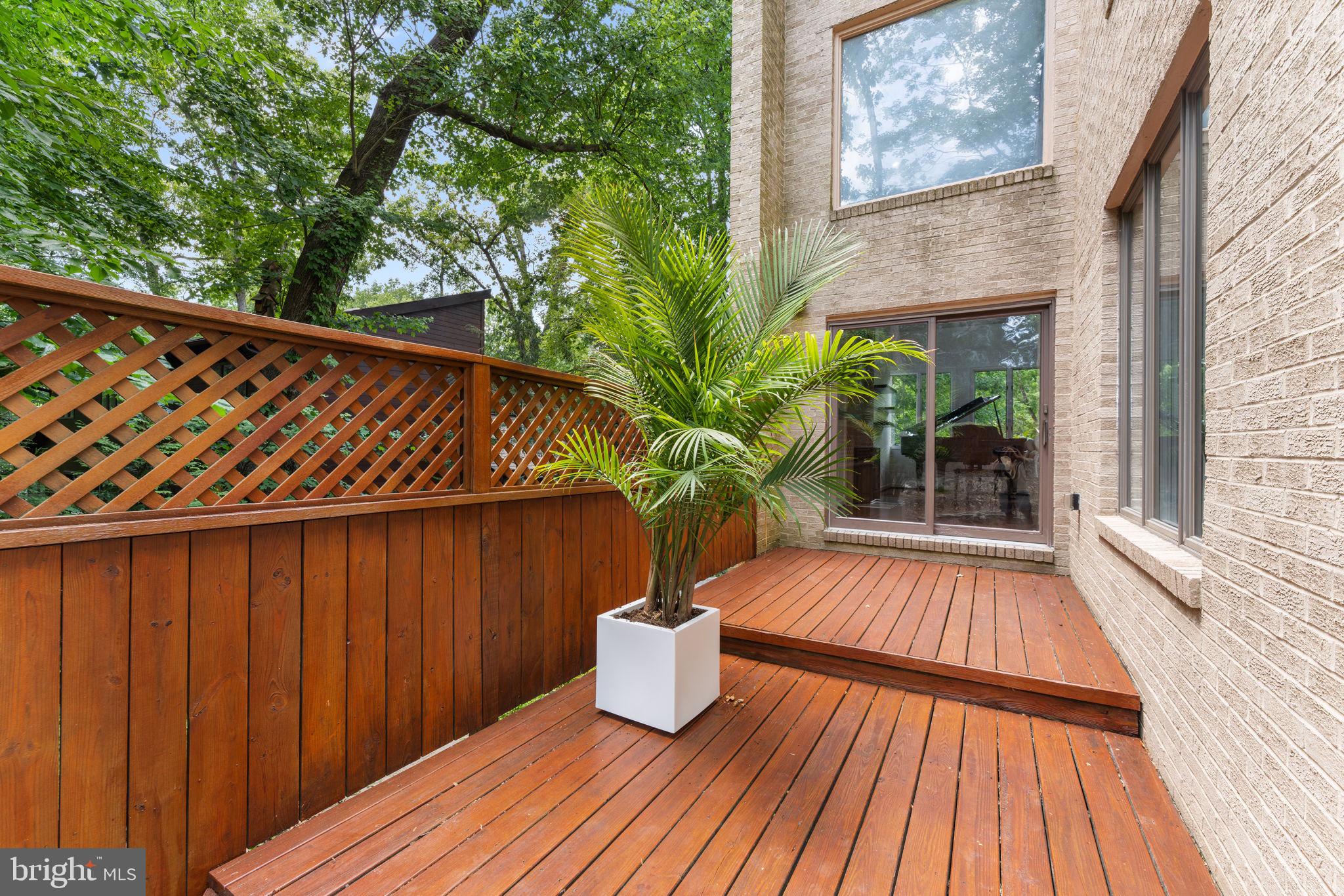 KIRBY WOODS - Residential