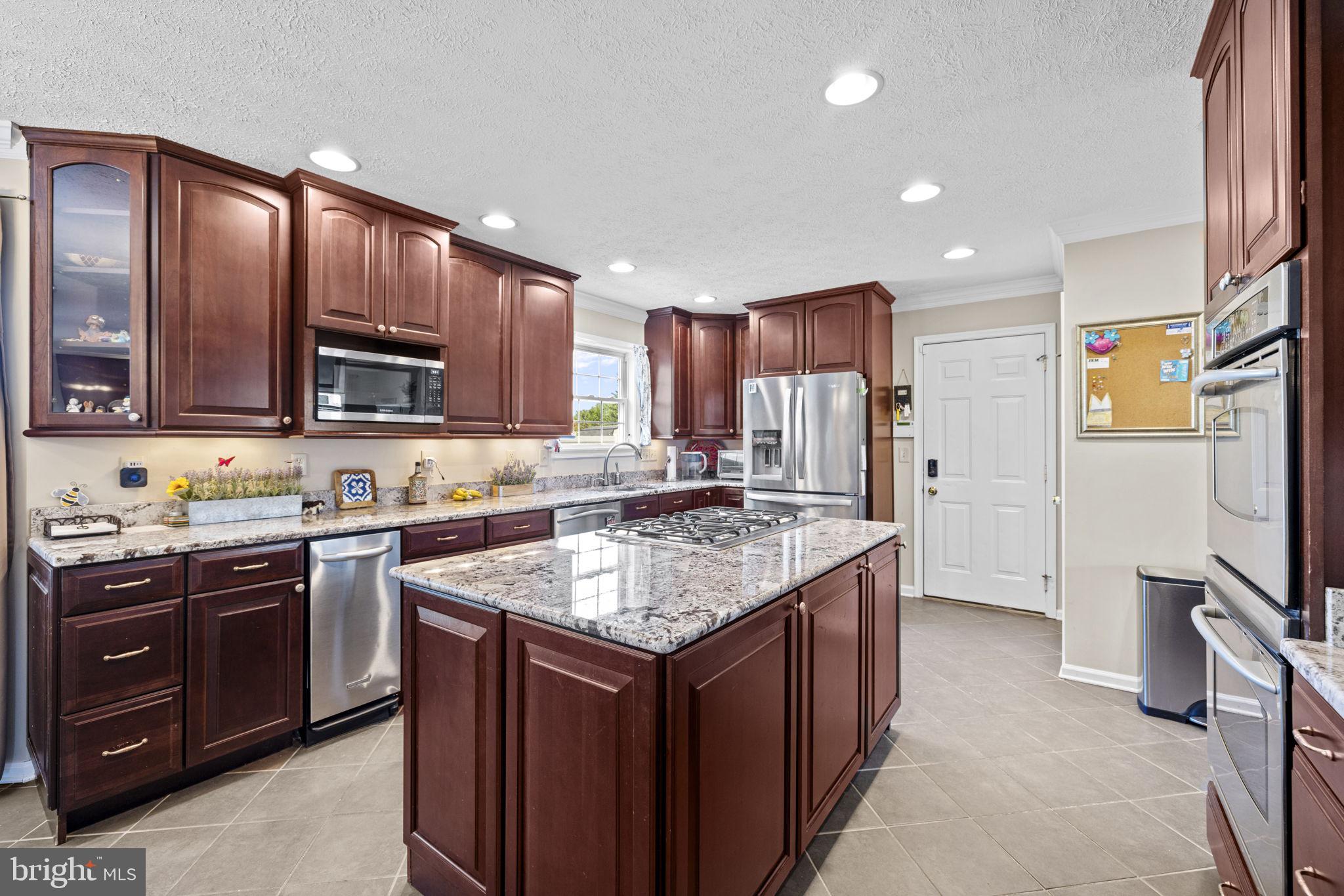 MOSBY STATION - Residential
