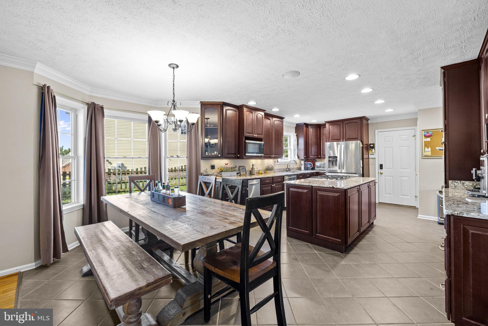 MOSBY STATION - Residential