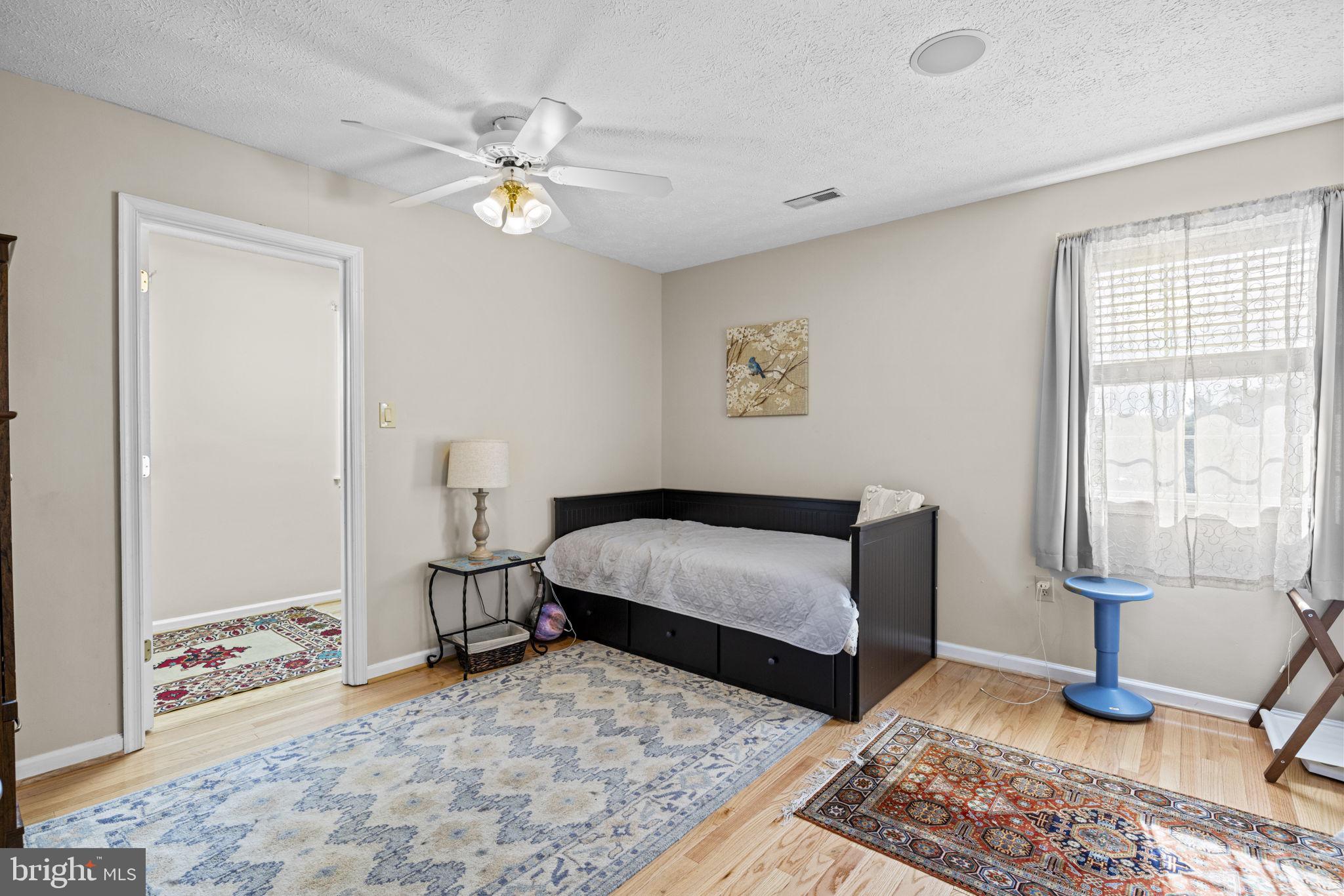 MOSBY STATION - Residential
