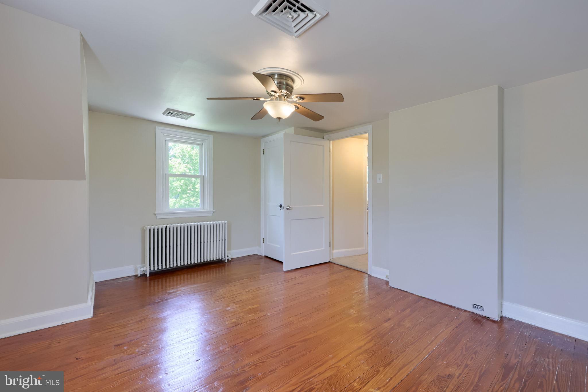 MILLERSVILLE - Residential
