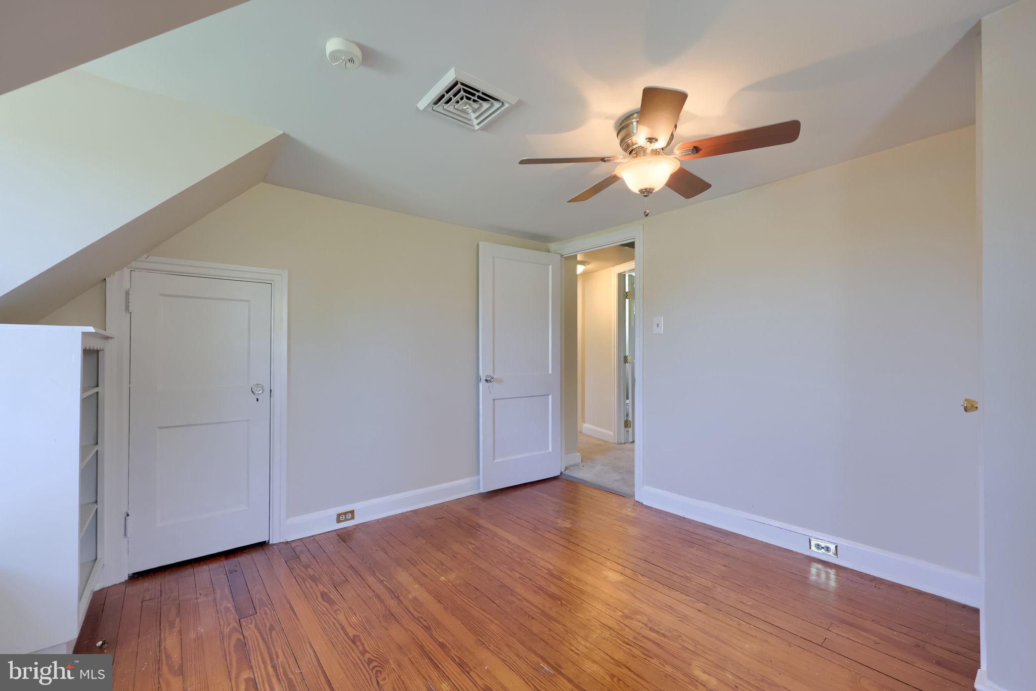 MILLERSVILLE - Residential