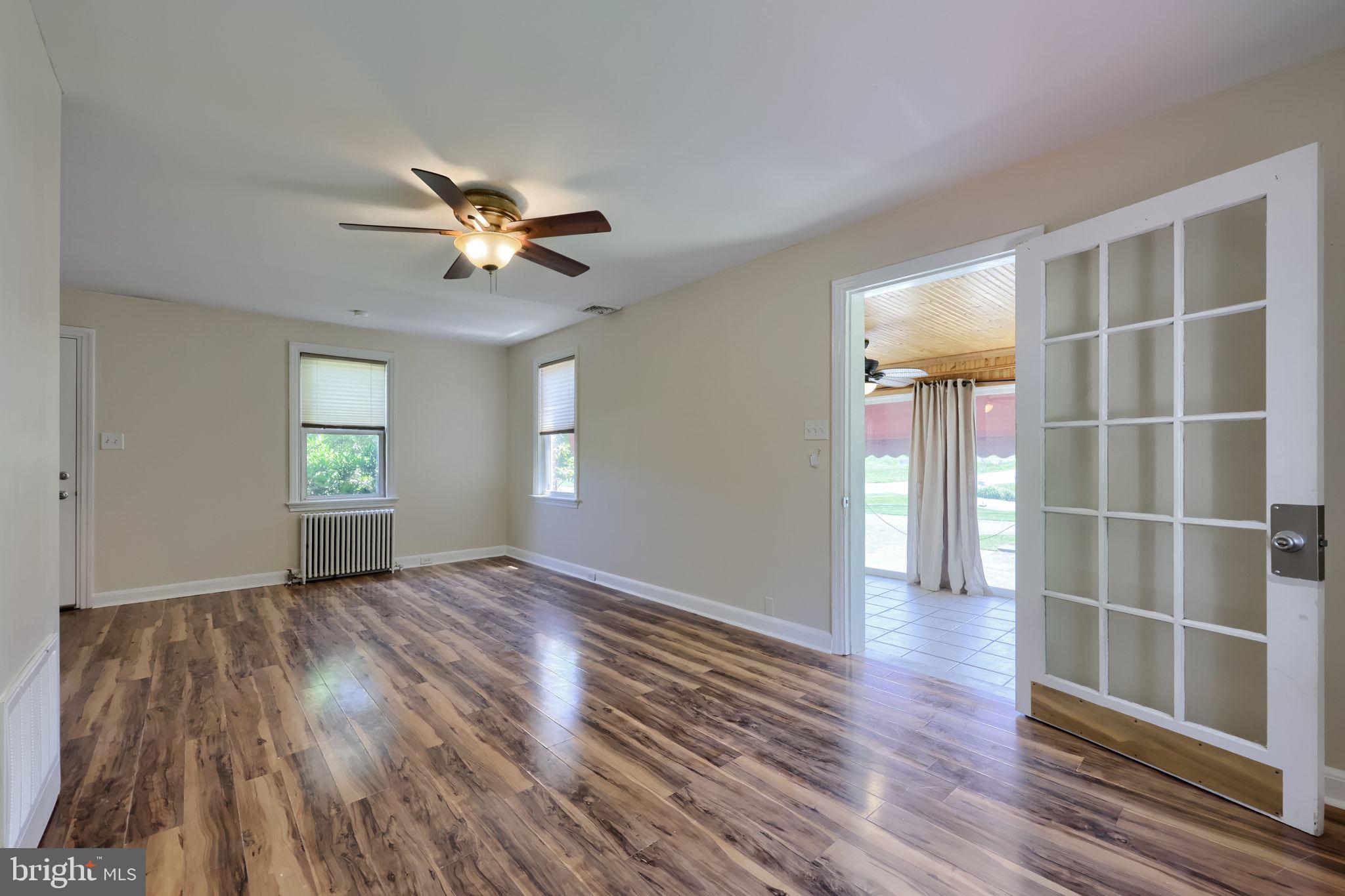 MILLERSVILLE - Residential