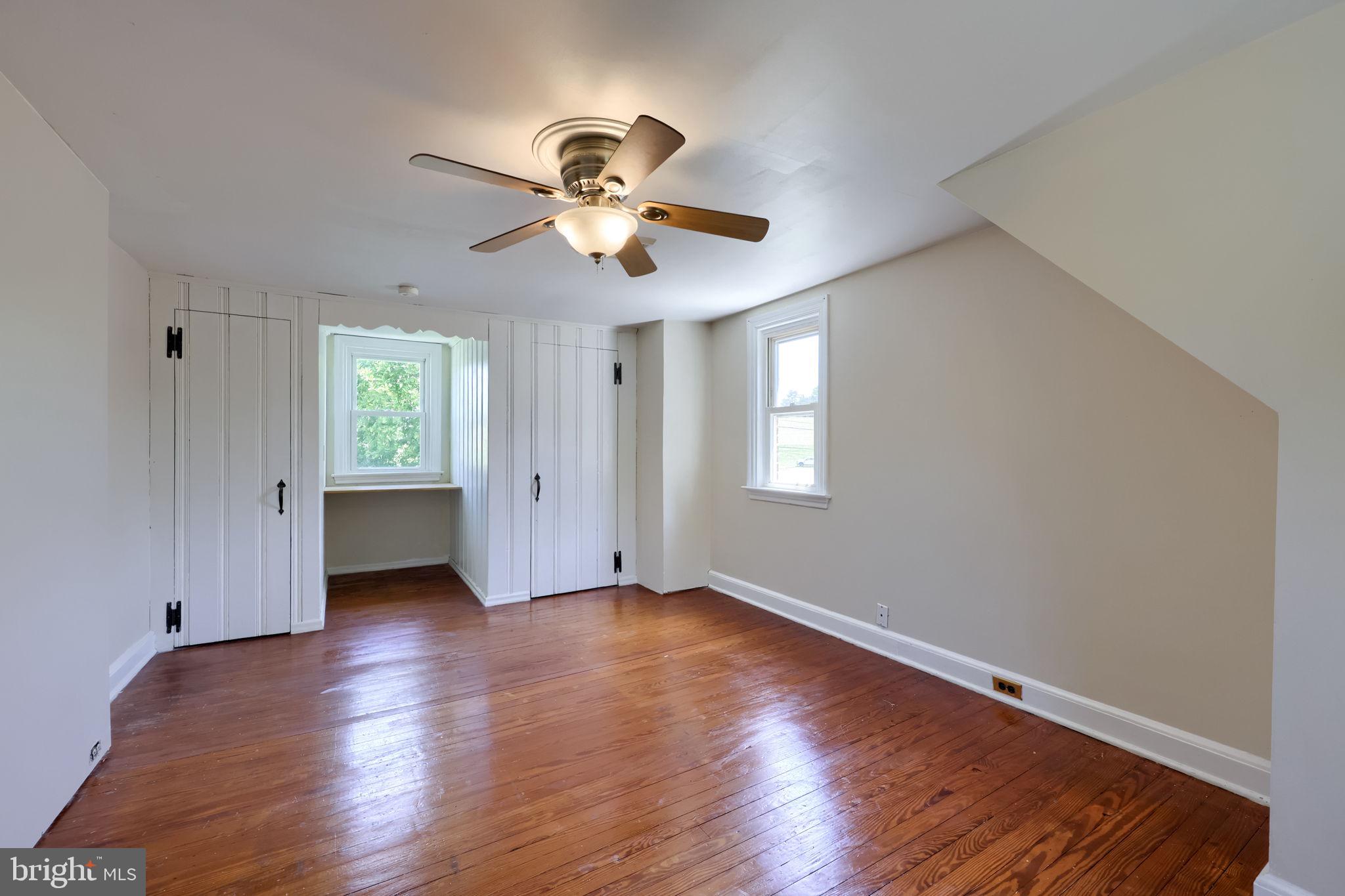 MILLERSVILLE - Residential