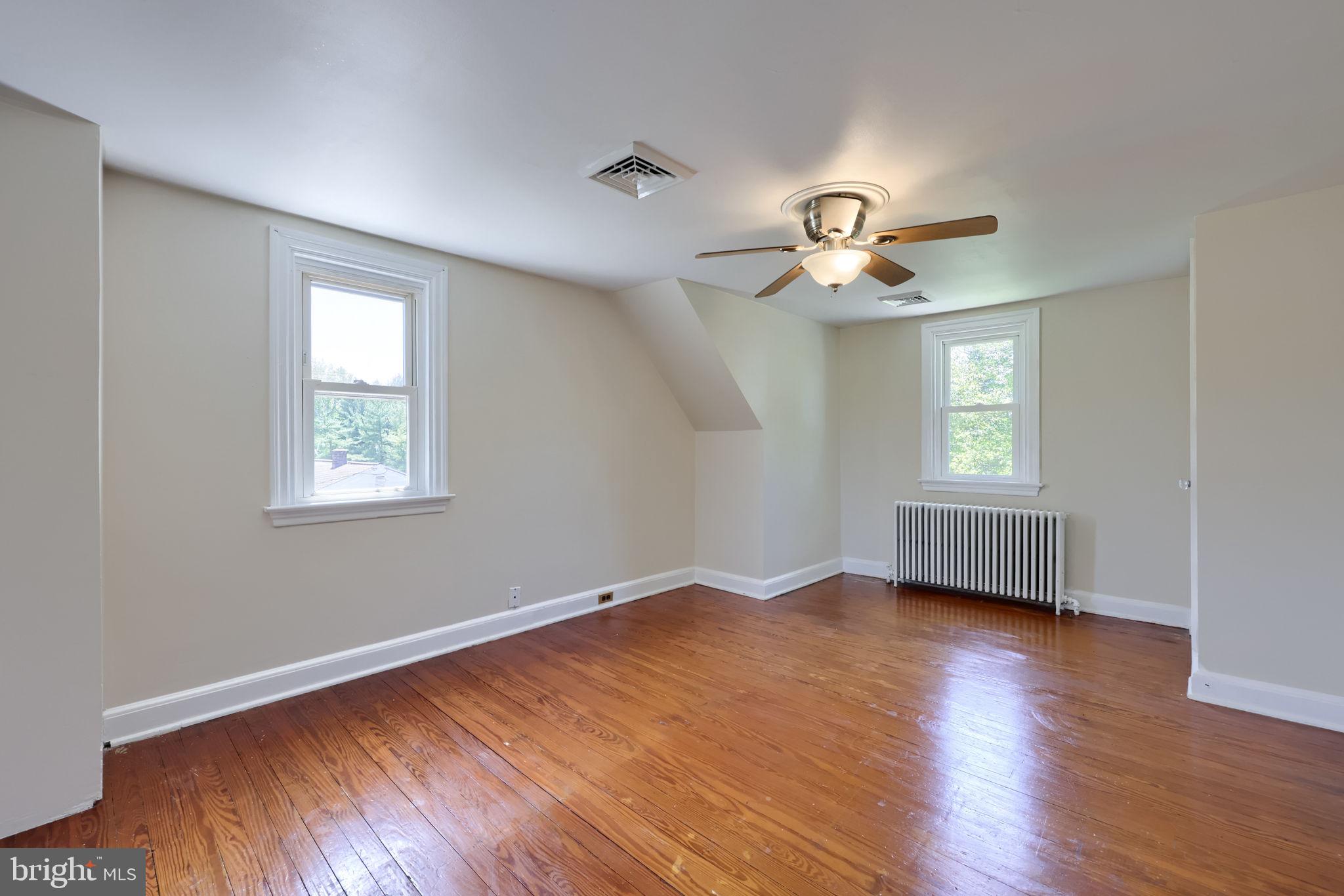 MILLERSVILLE - Residential