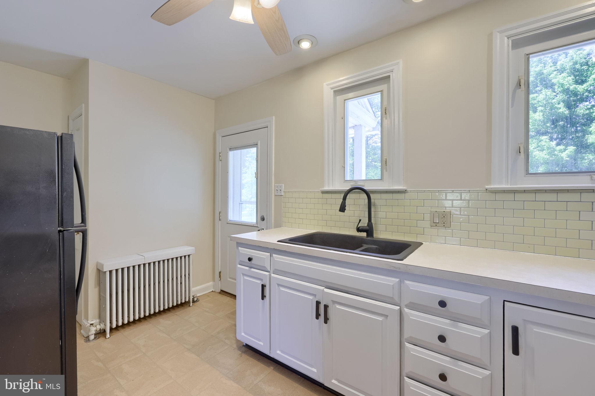 MILLERSVILLE - Residential
