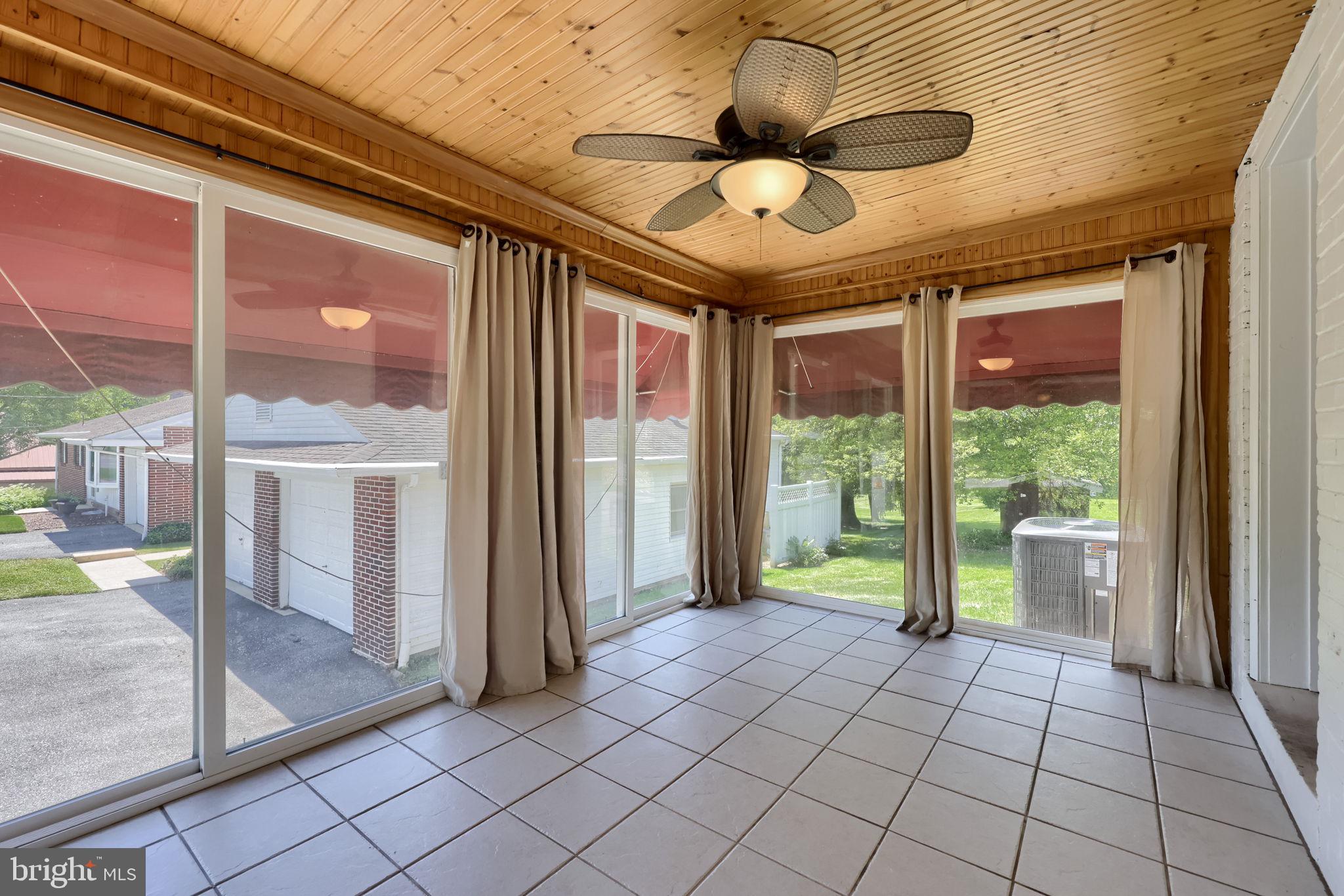 MILLERSVILLE - Residential