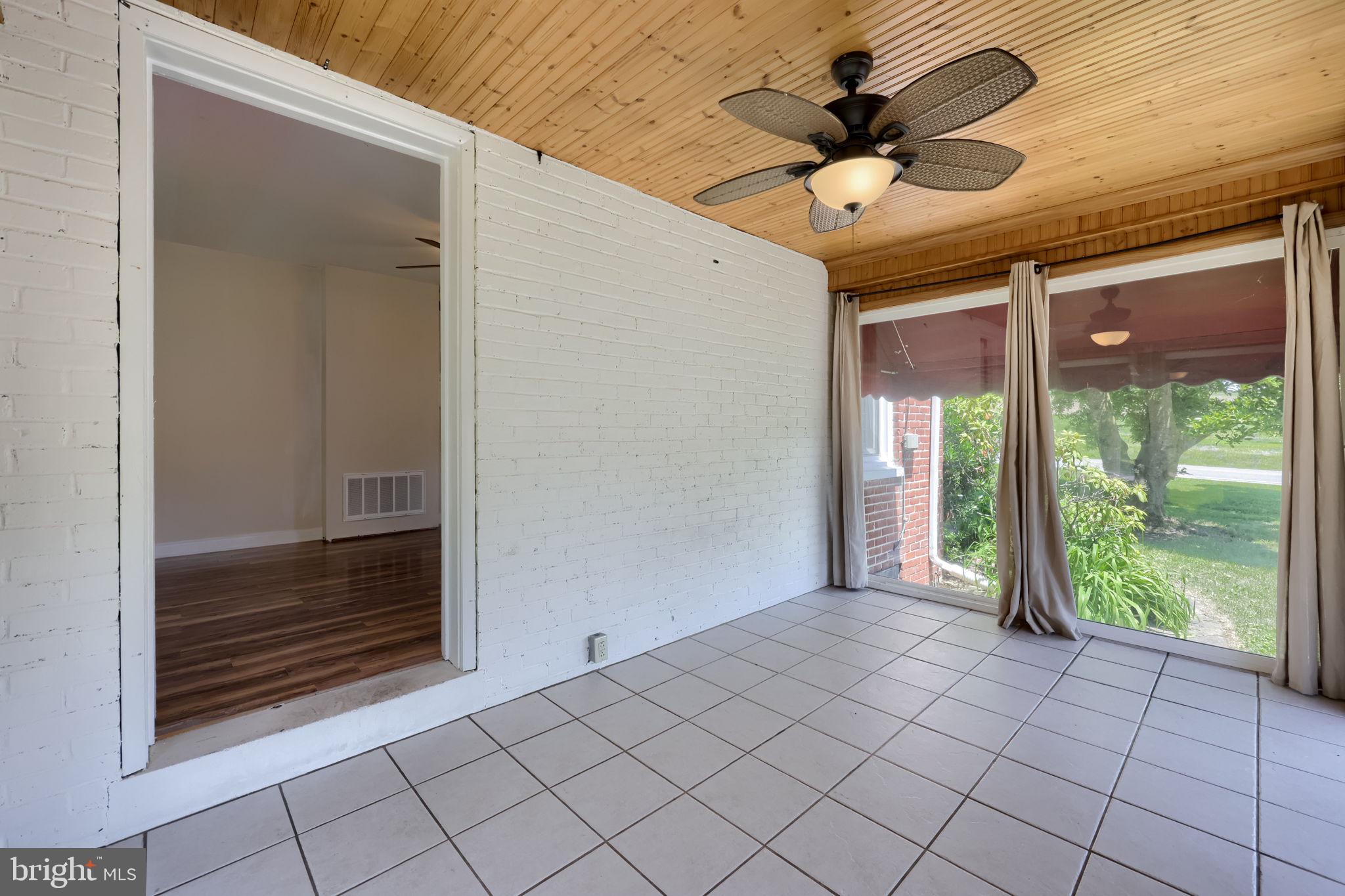 MILLERSVILLE - Residential