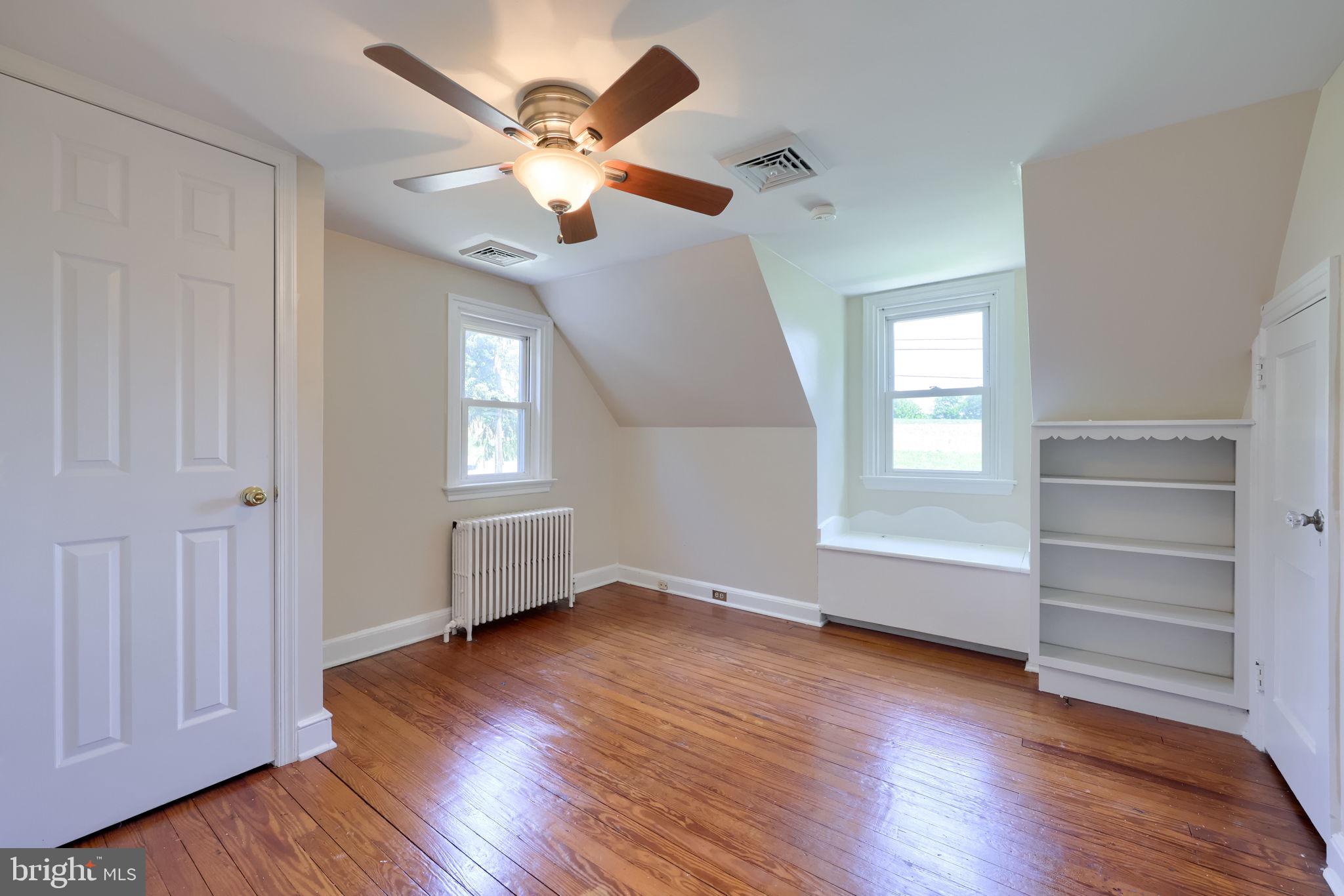 MILLERSVILLE - Residential
