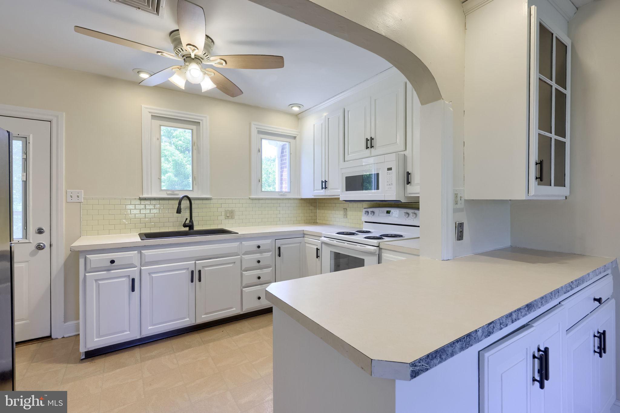 MILLERSVILLE - Residential