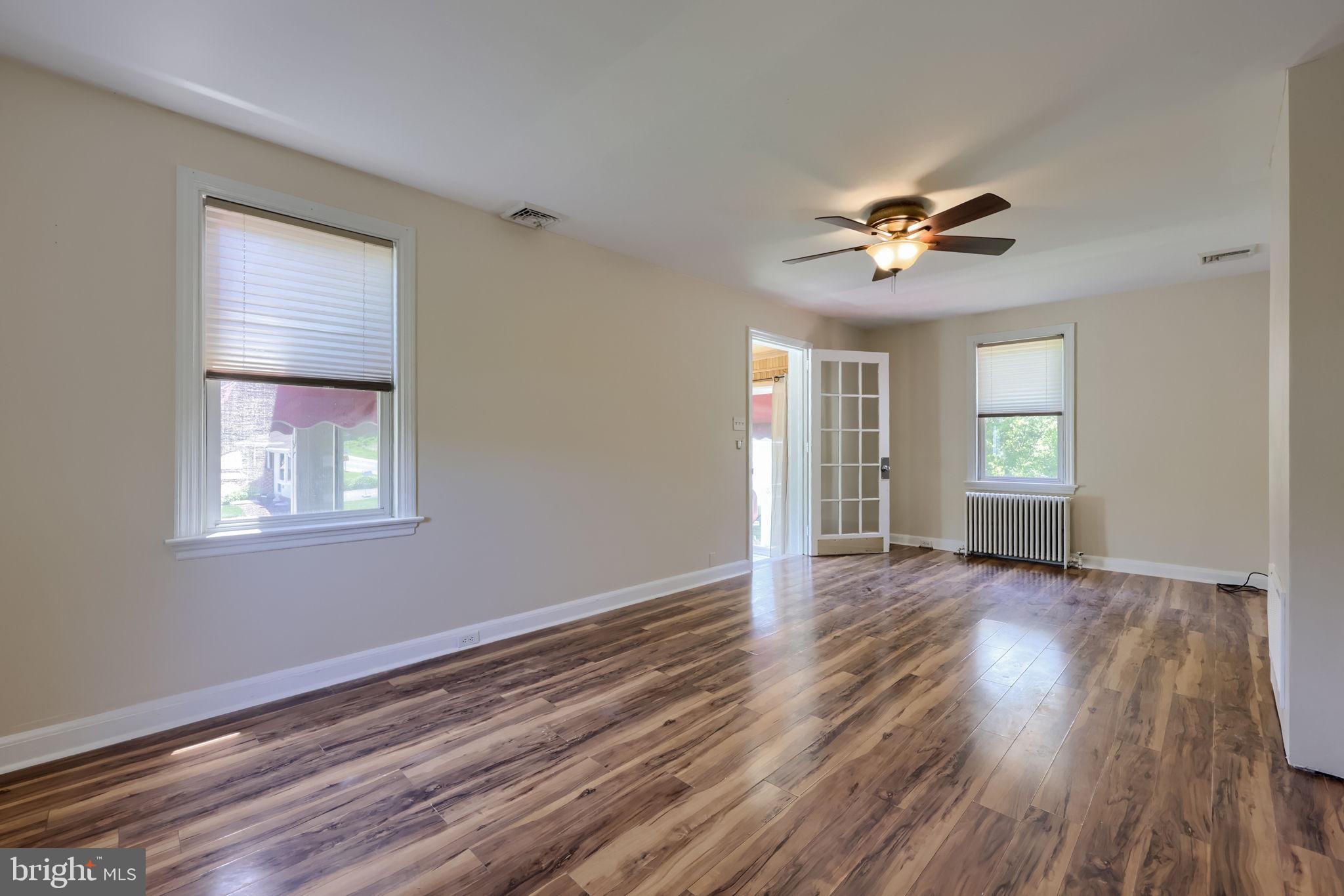MILLERSVILLE - Residential