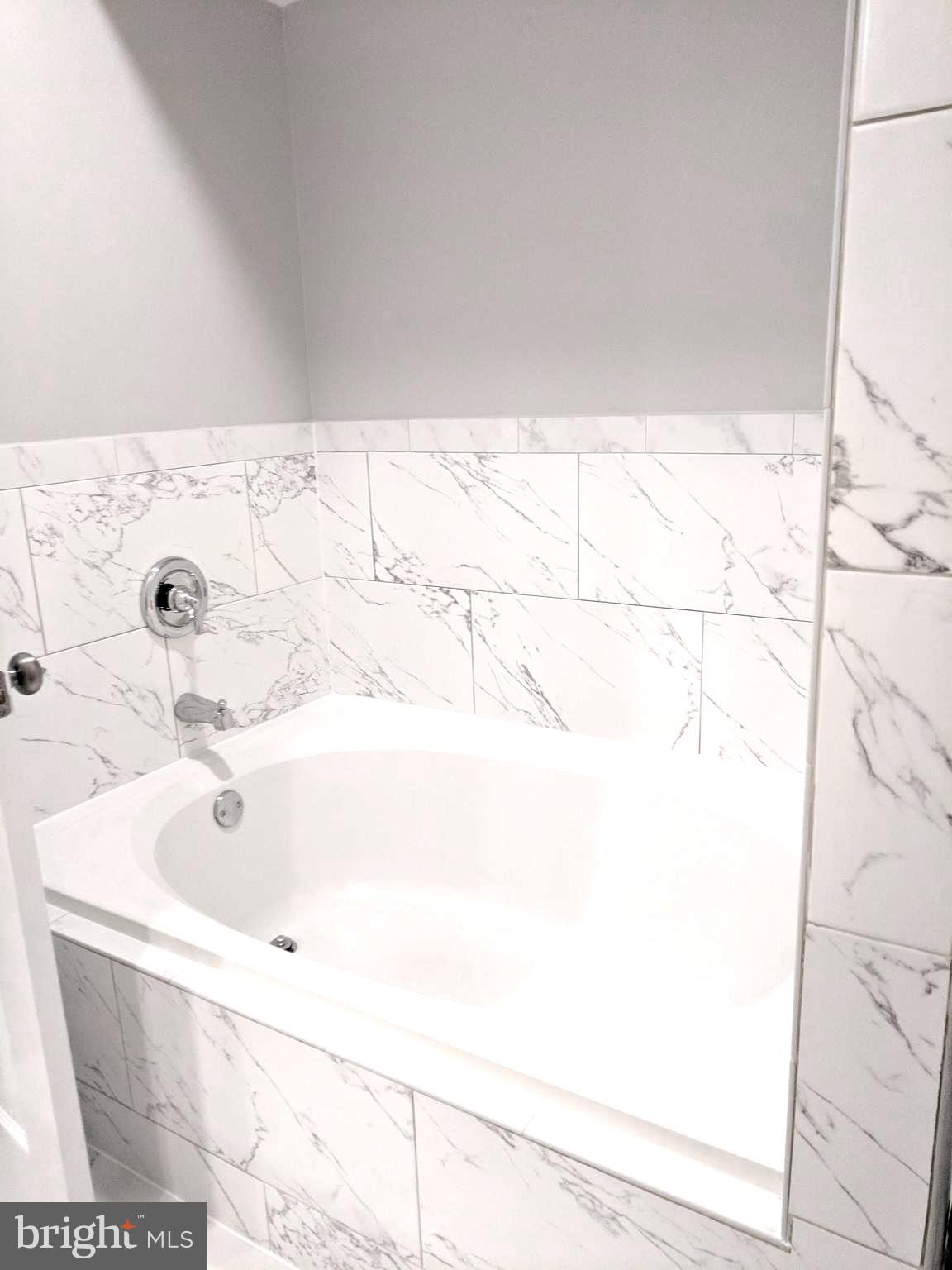 STRATFORD PLACE AT KINGS - Residential Lease