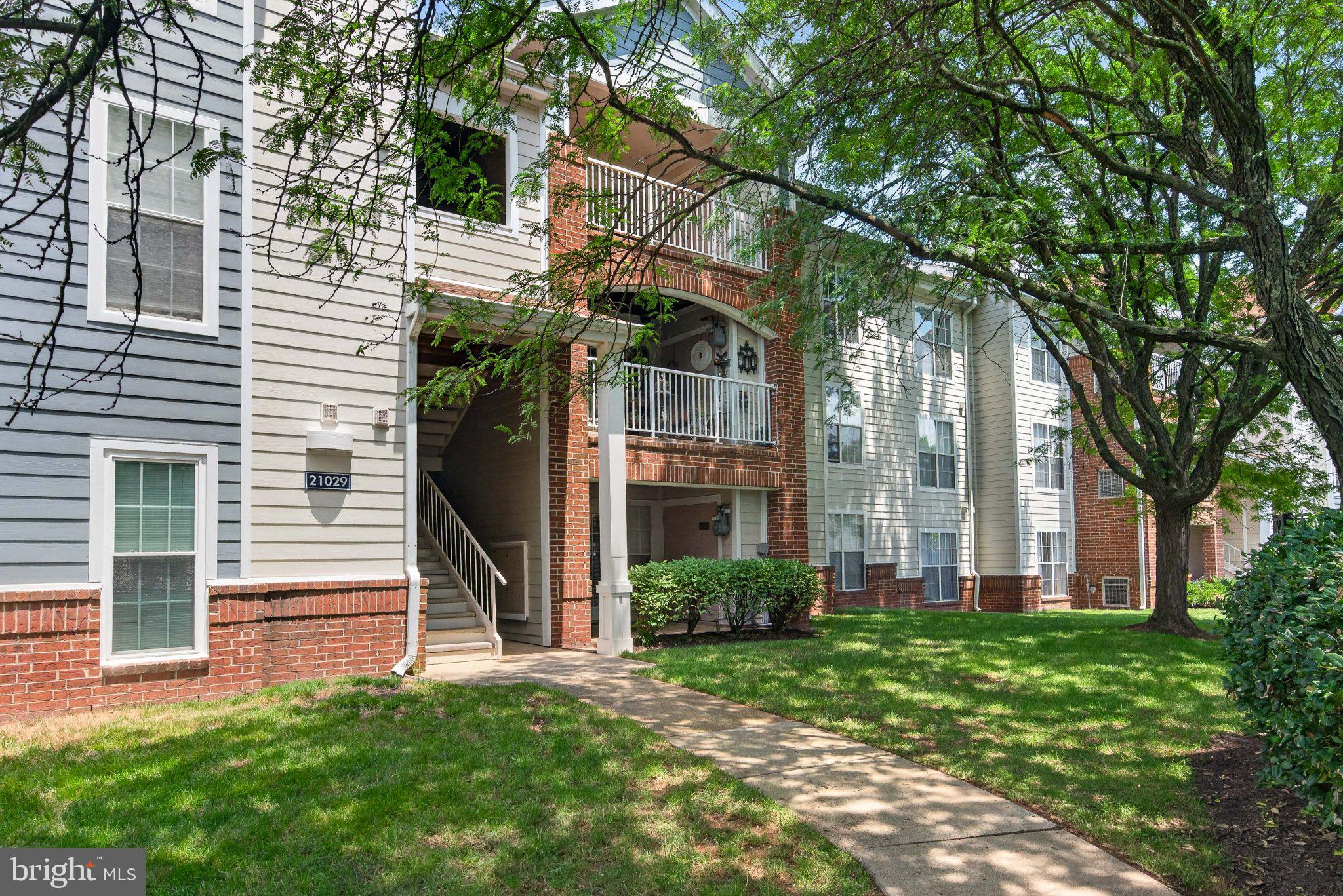 ASHBURN FARM - Residential