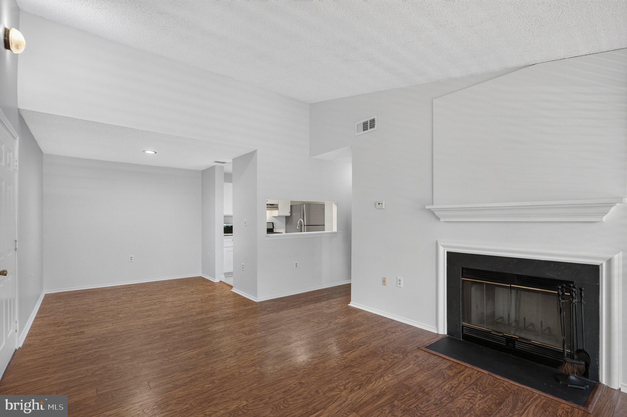 ASHBURN FARM - Residential