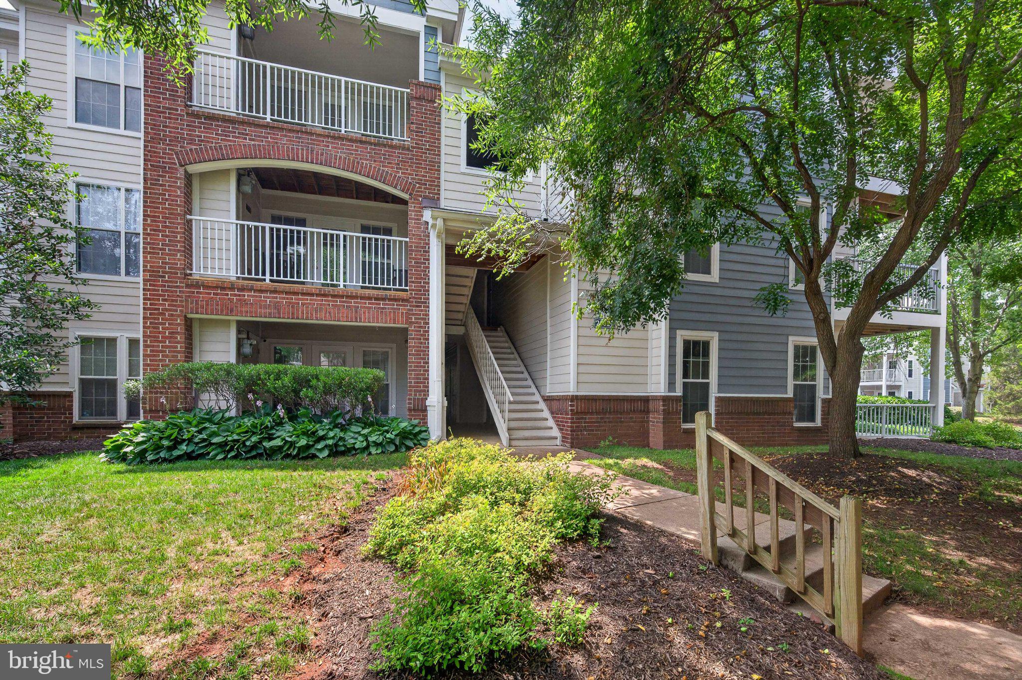ASHBURN FARM - Residential