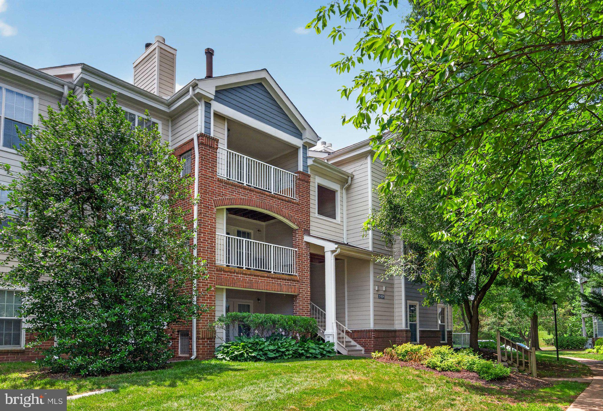ASHBURN FARM - Residential