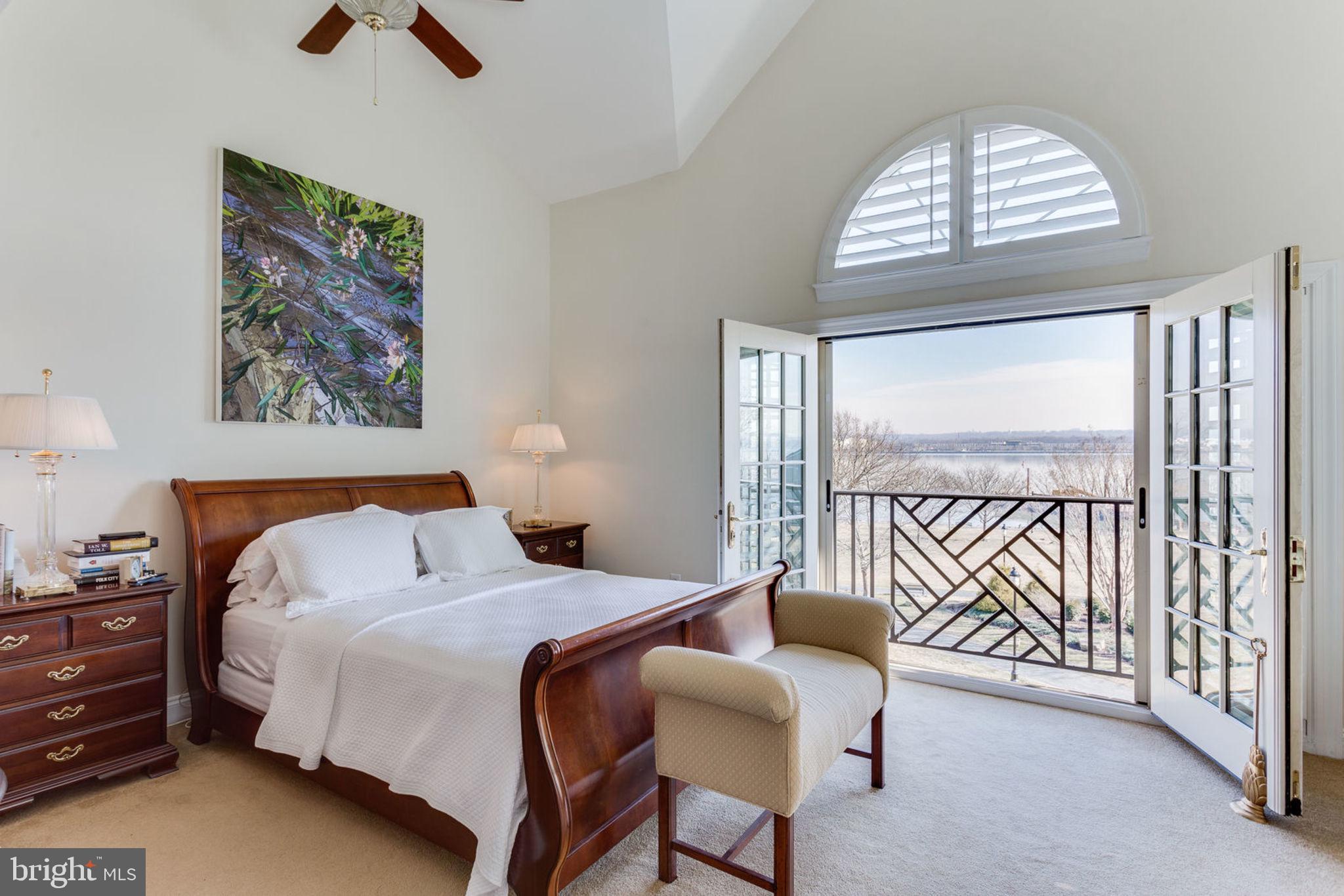 RIVERGATE - Residential