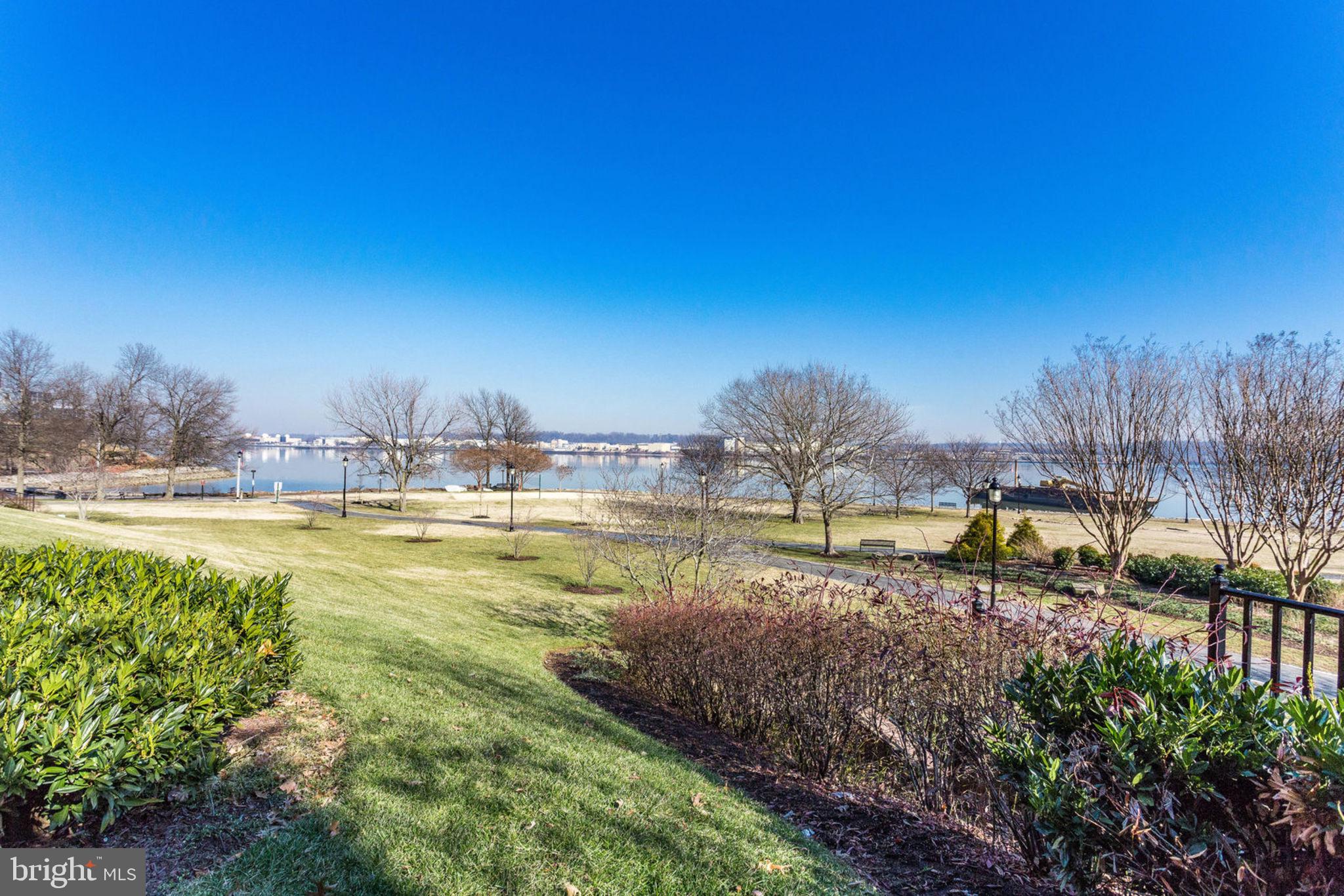 RIVERGATE - Residential