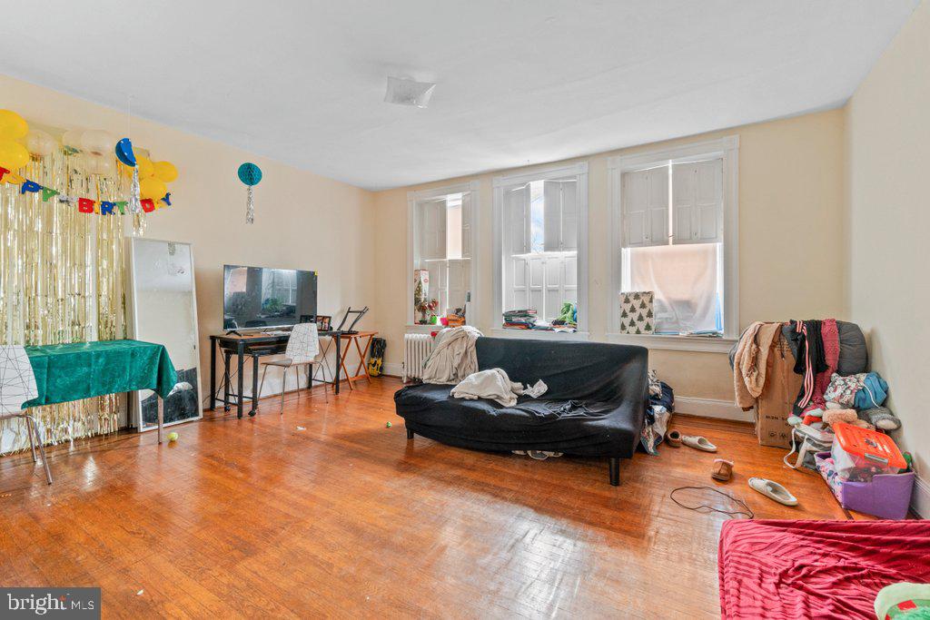 CHARLES VILLAGE - Residential Income