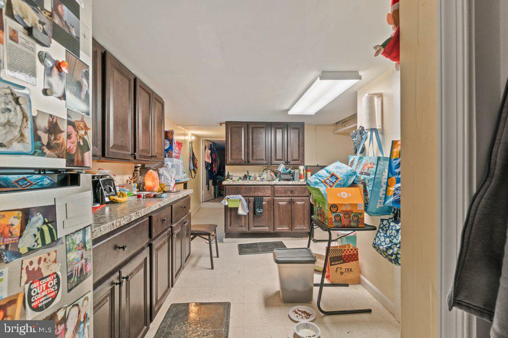 CHARLES VILLAGE - Residential Income