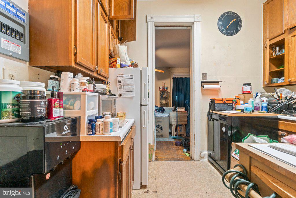CHARLES VILLAGE - Residential Income