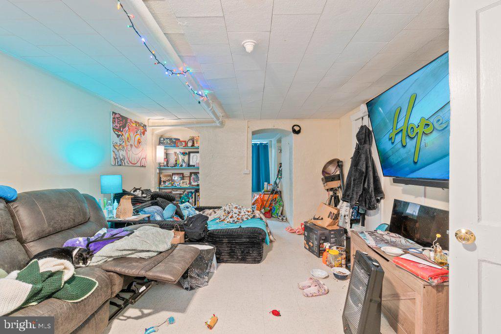 CHARLES VILLAGE - Residential Income
