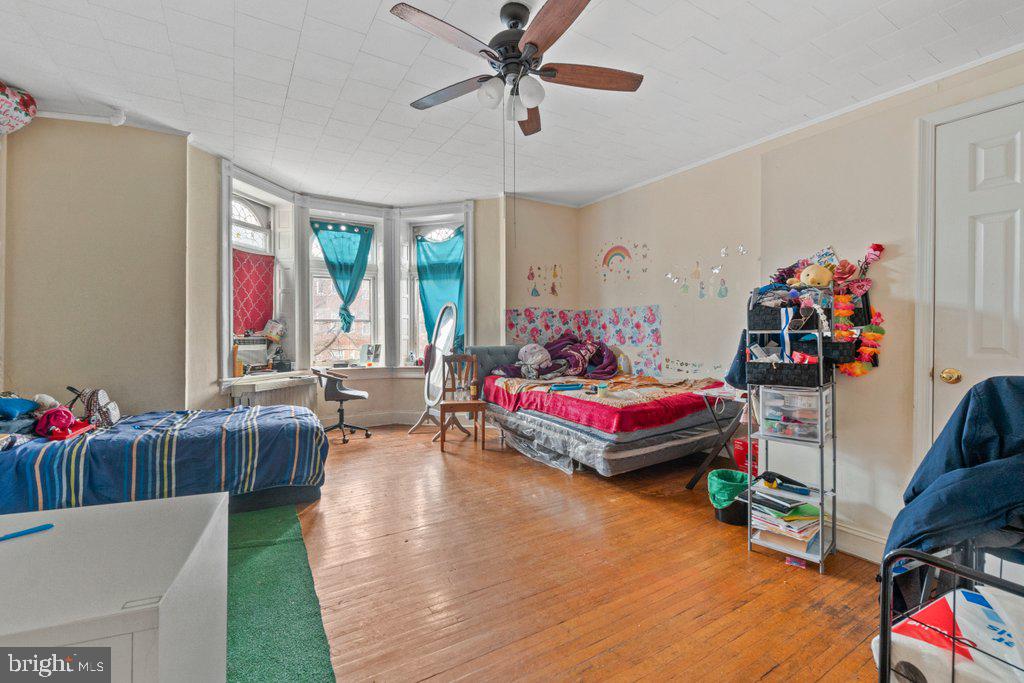 CHARLES VILLAGE - Residential Income