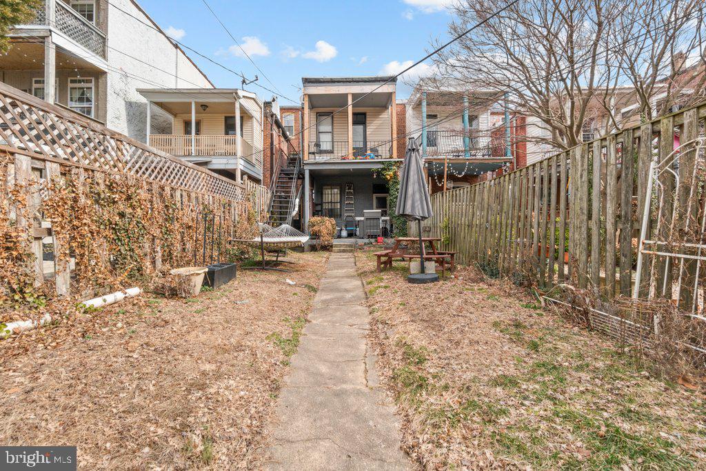 CHARLES VILLAGE - Residential Income