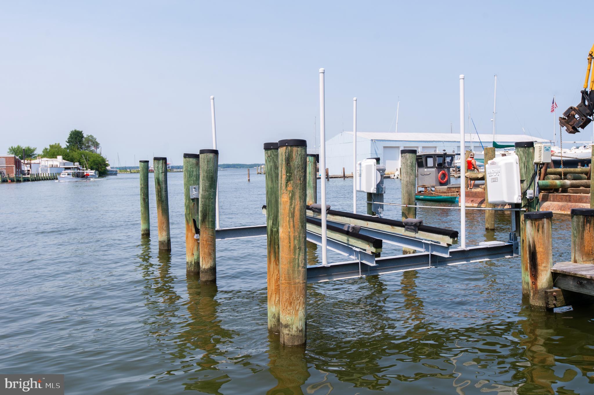 CAMBRIDGE LANDING - Residential