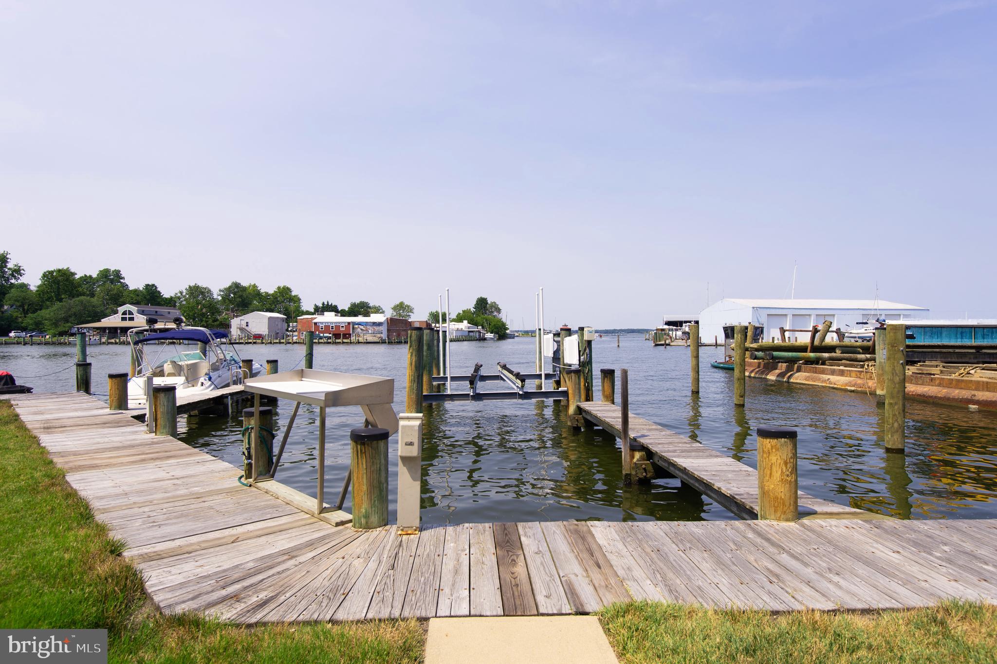 CAMBRIDGE LANDING - Residential