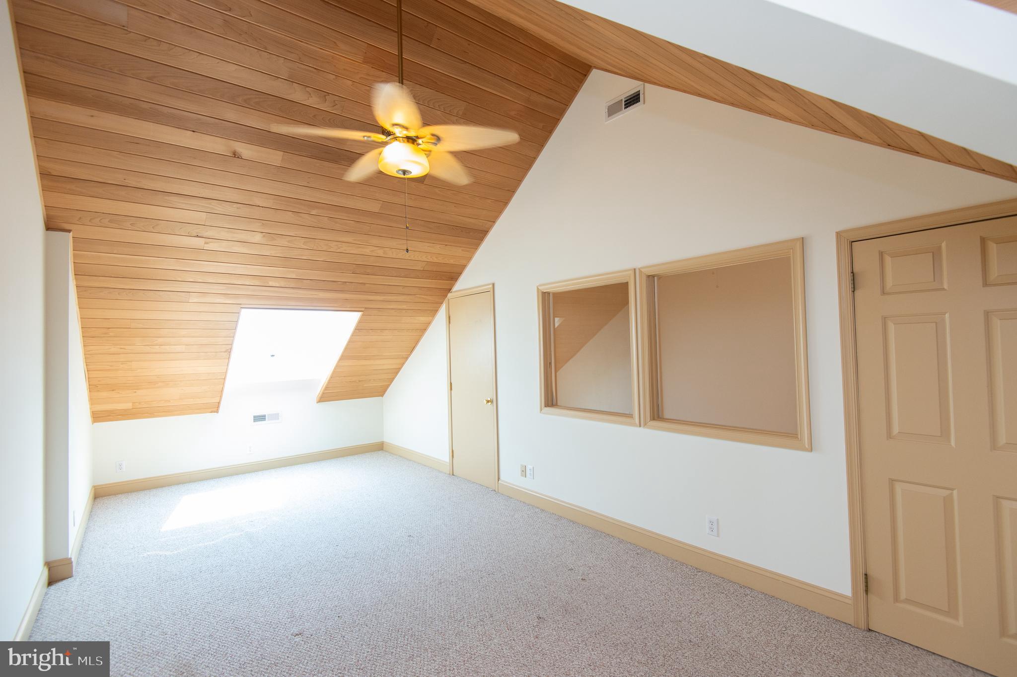 CAMBRIDGE LANDING - Residential