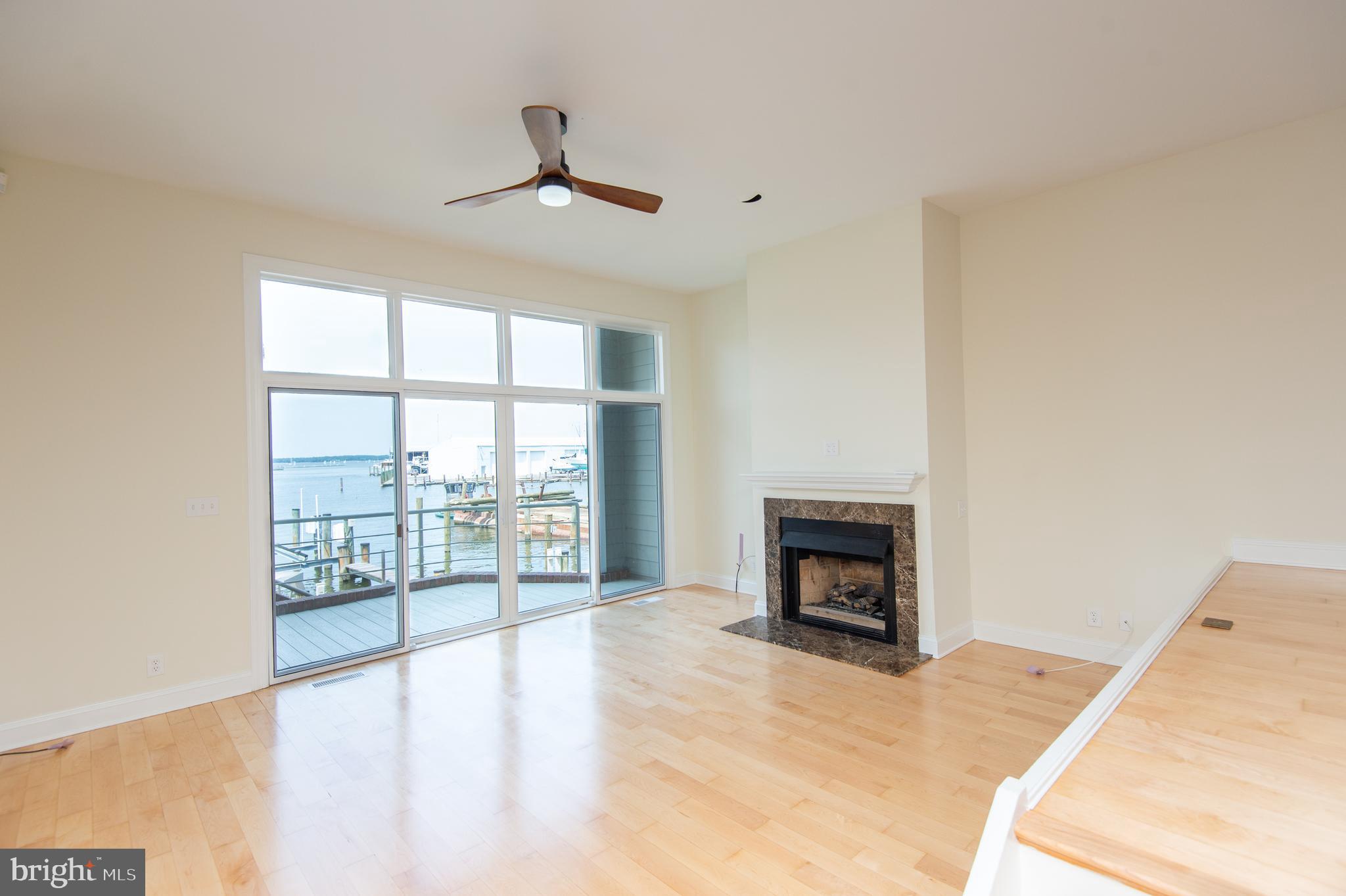 CAMBRIDGE LANDING - Residential
