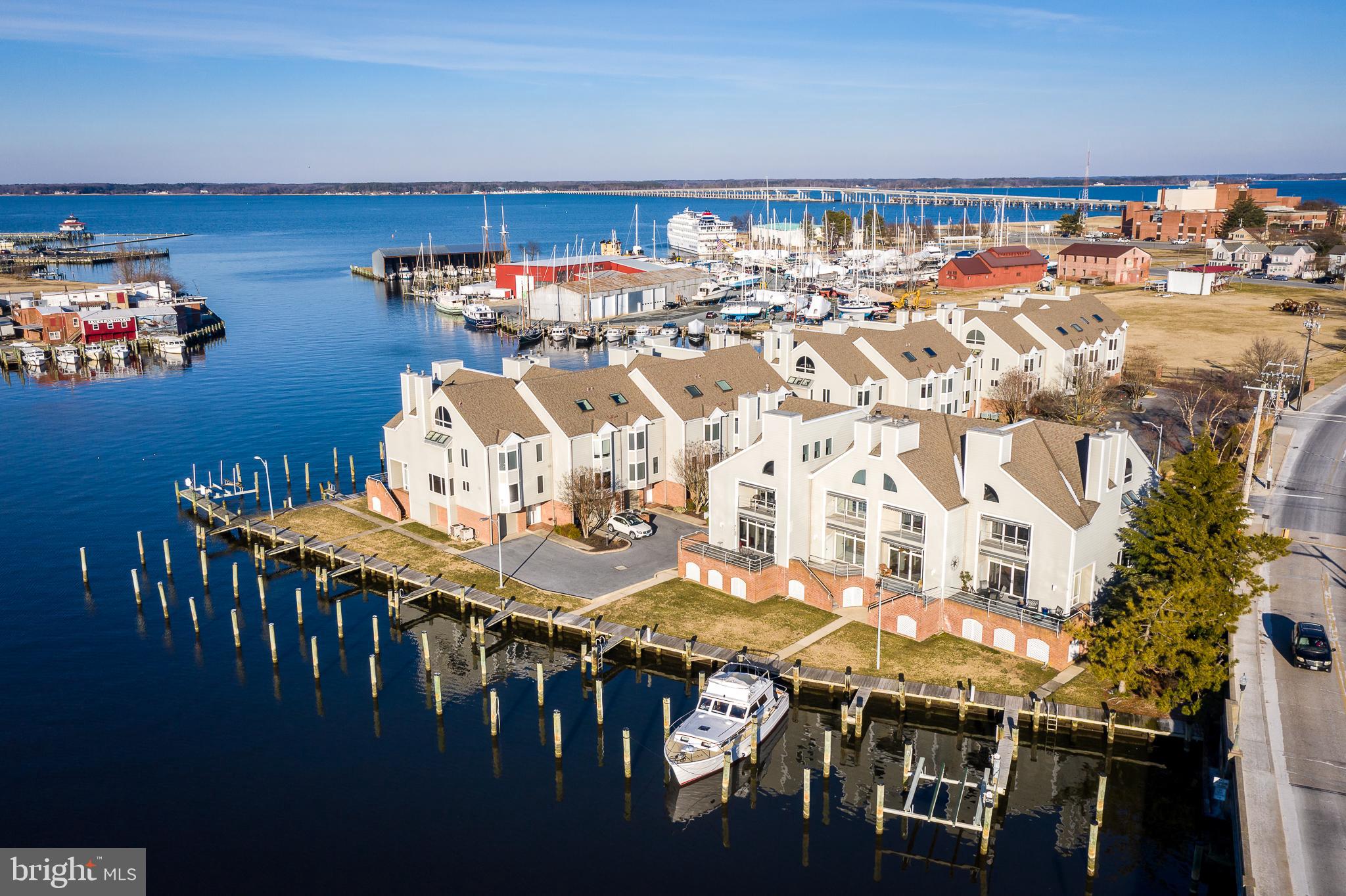 CAMBRIDGE LANDING - Residential