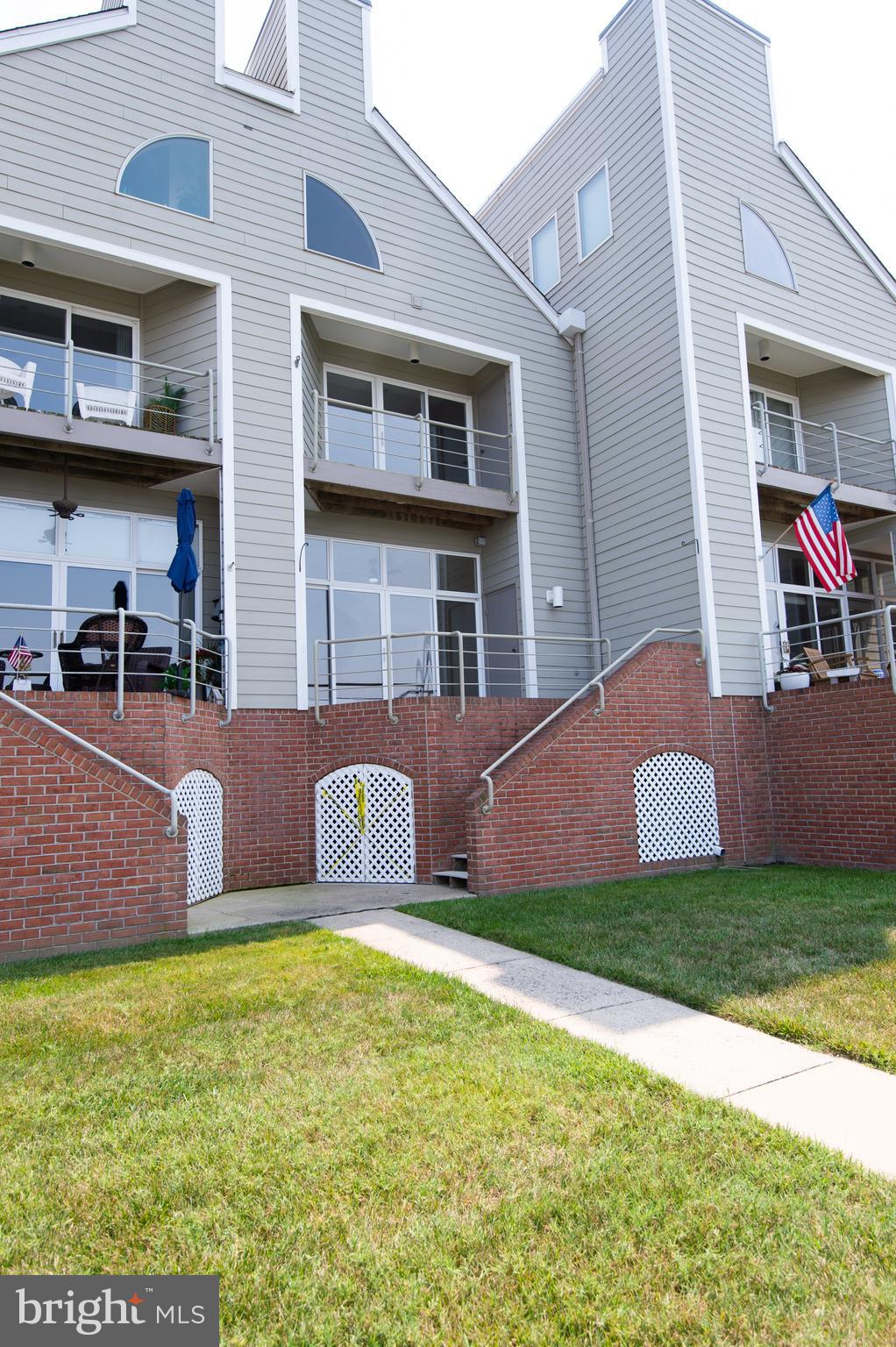CAMBRIDGE LANDING - Residential