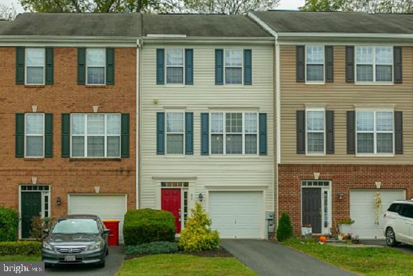 COLONIAL HILLS - Residential