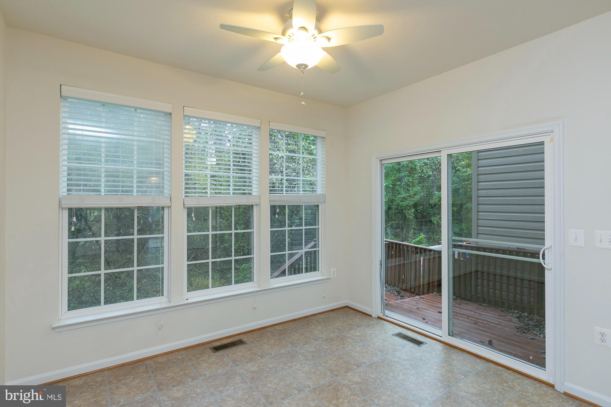 COLONIAL HILLS - Residential