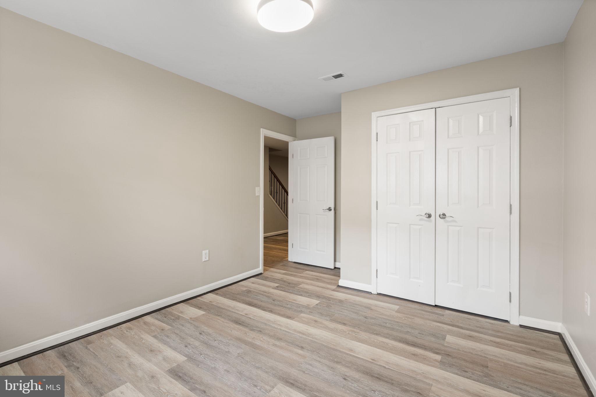 ASHBURN FARM - Residential