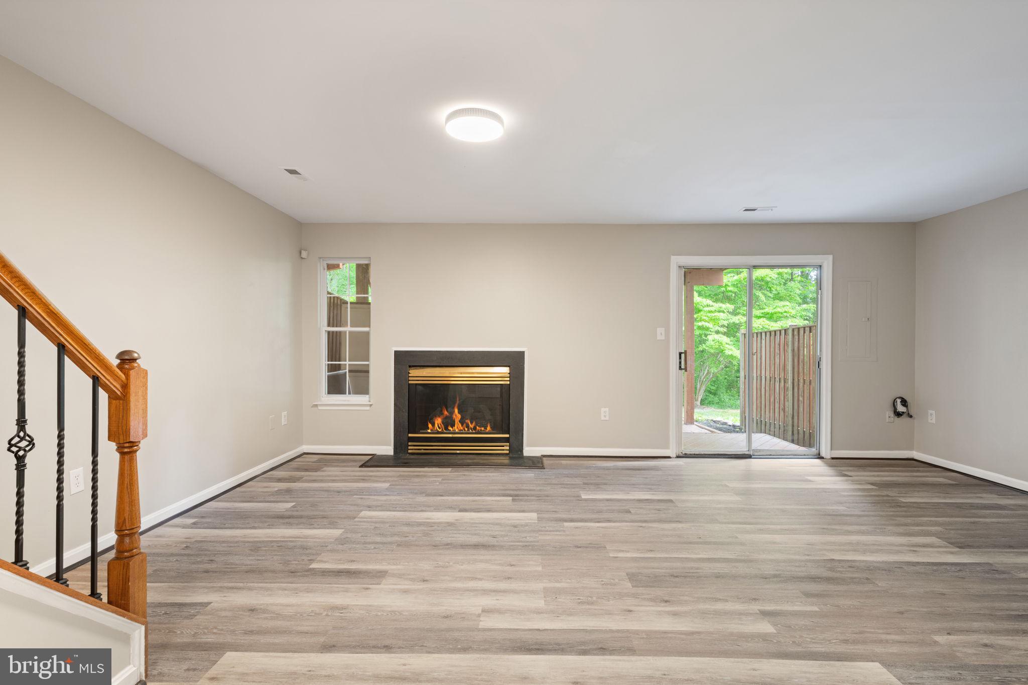 ASHBURN FARM - Residential