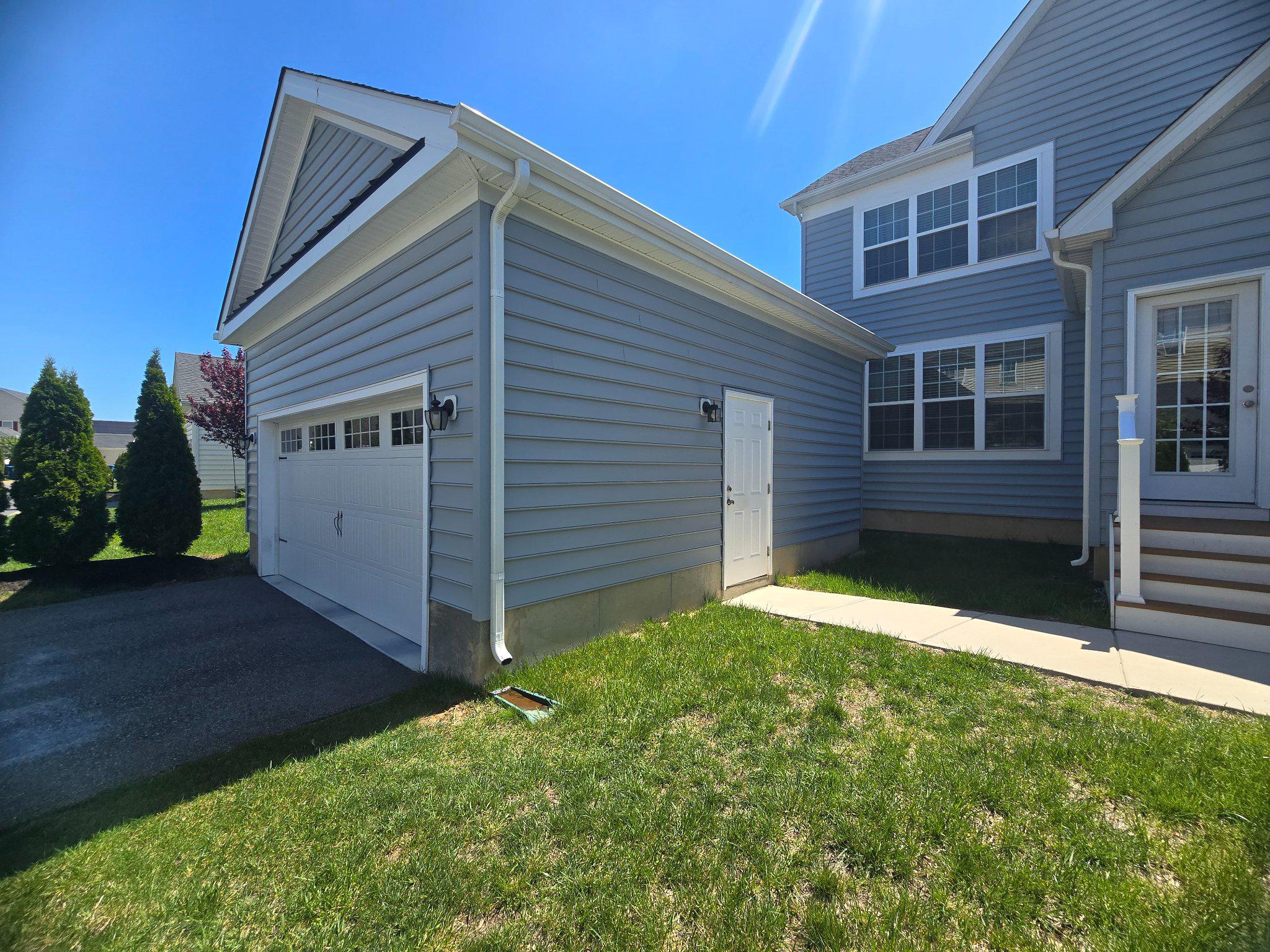 MERIDIAN CROSSING - Residential