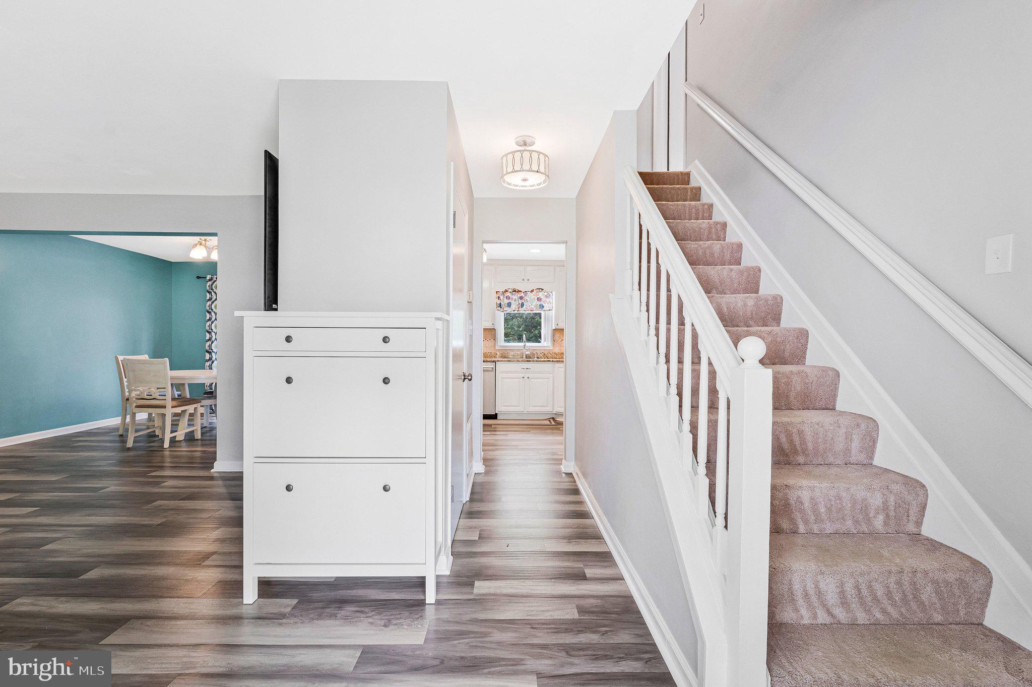 SIGNAL HILL - Residential