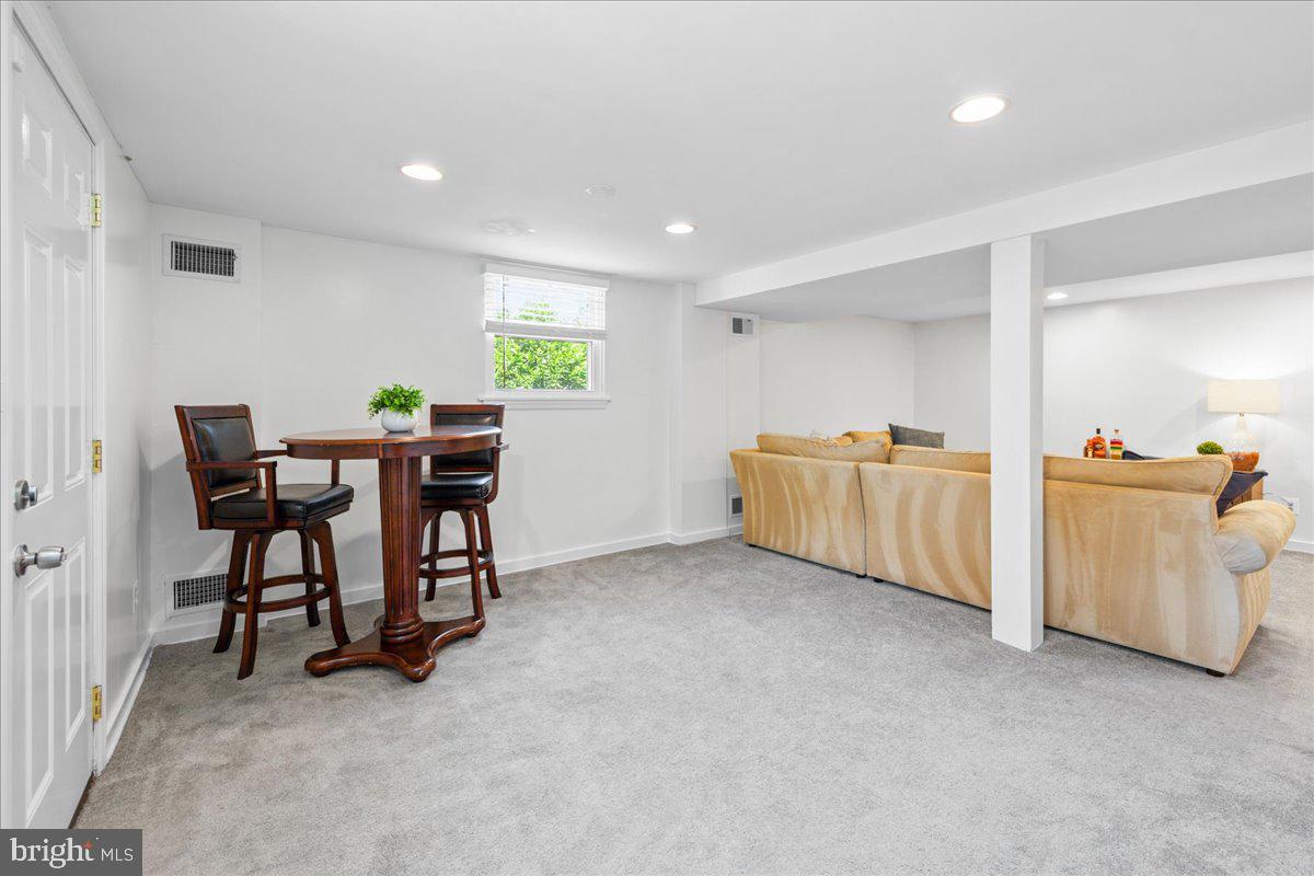 COLUMBIA PINES - Residential