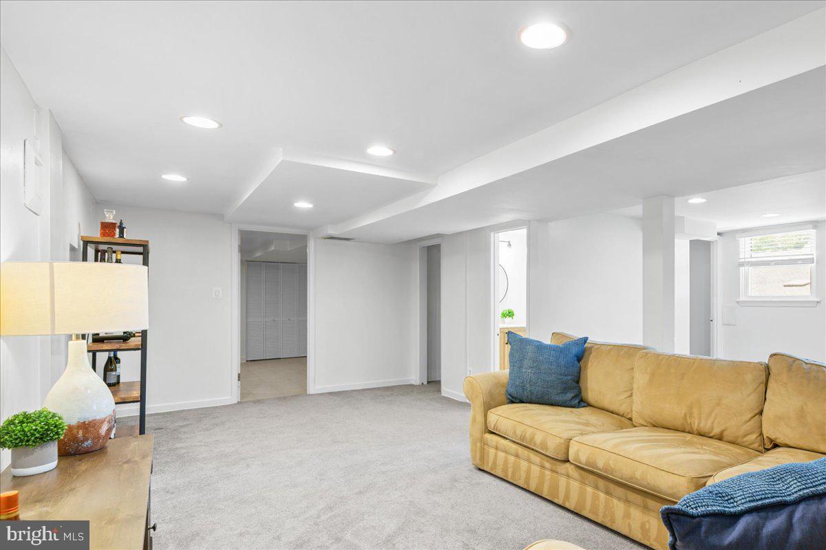 COLUMBIA PINES - Residential