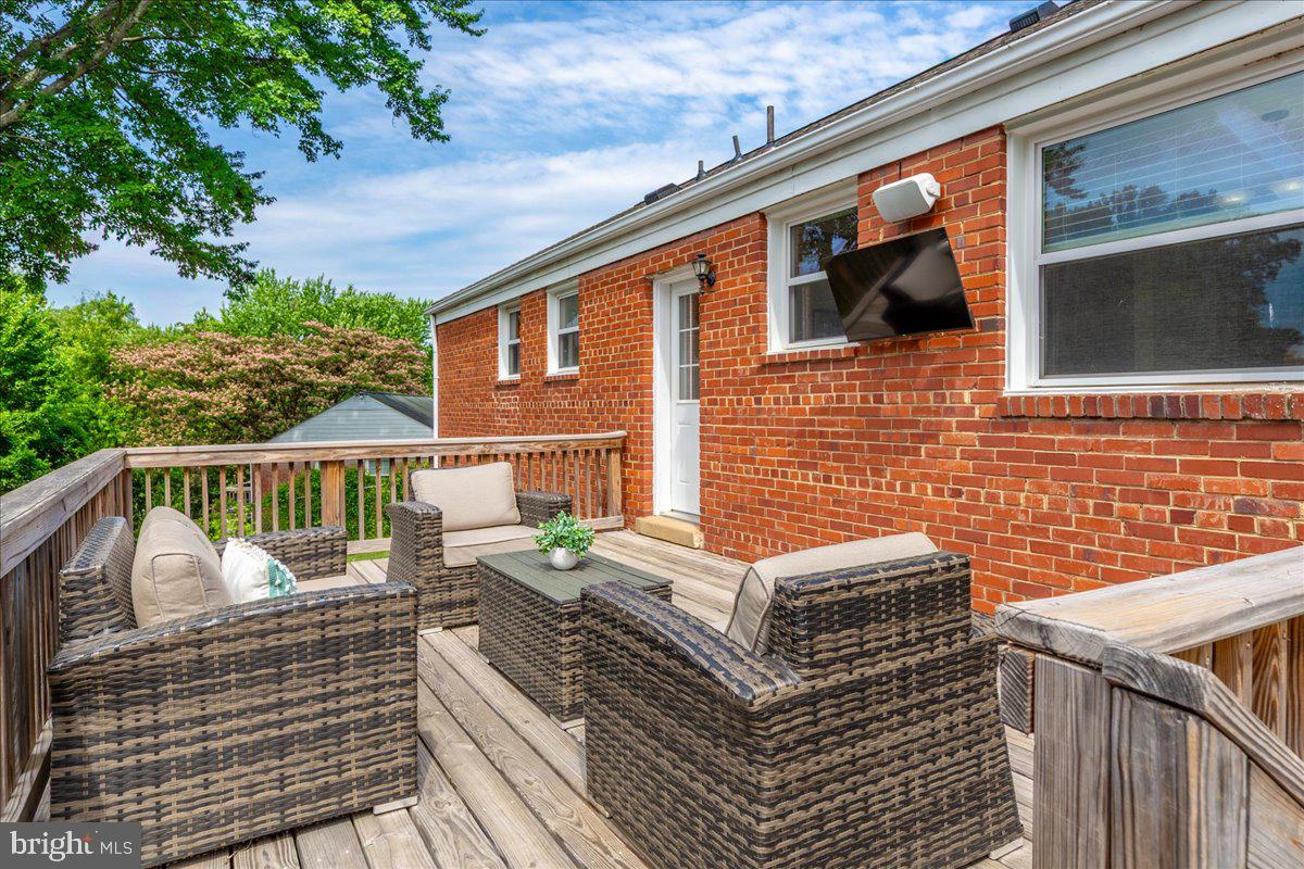 COLUMBIA PINES - Residential
