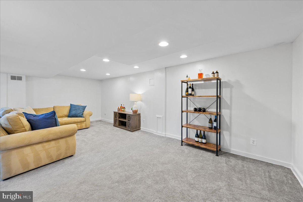 COLUMBIA PINES - Residential