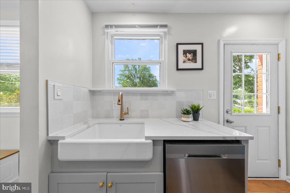 COLUMBIA PINES - Residential